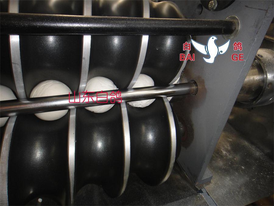 白鴿牌小型商用5-12頭全鋼不銹鋼對(duì)輥3項(xiàng)電圓饅頭機(jī)面團(tuán)面包機(jī)