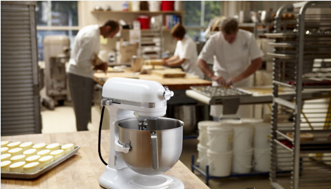 廚房電器領(lǐng)導(dǎo)品牌KitchenAid凱膳怡亮相2016上海國際酒店用品博覽會