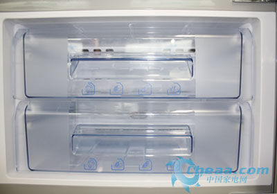 打破傳統白色調海信黑色三門冰箱熱銷
